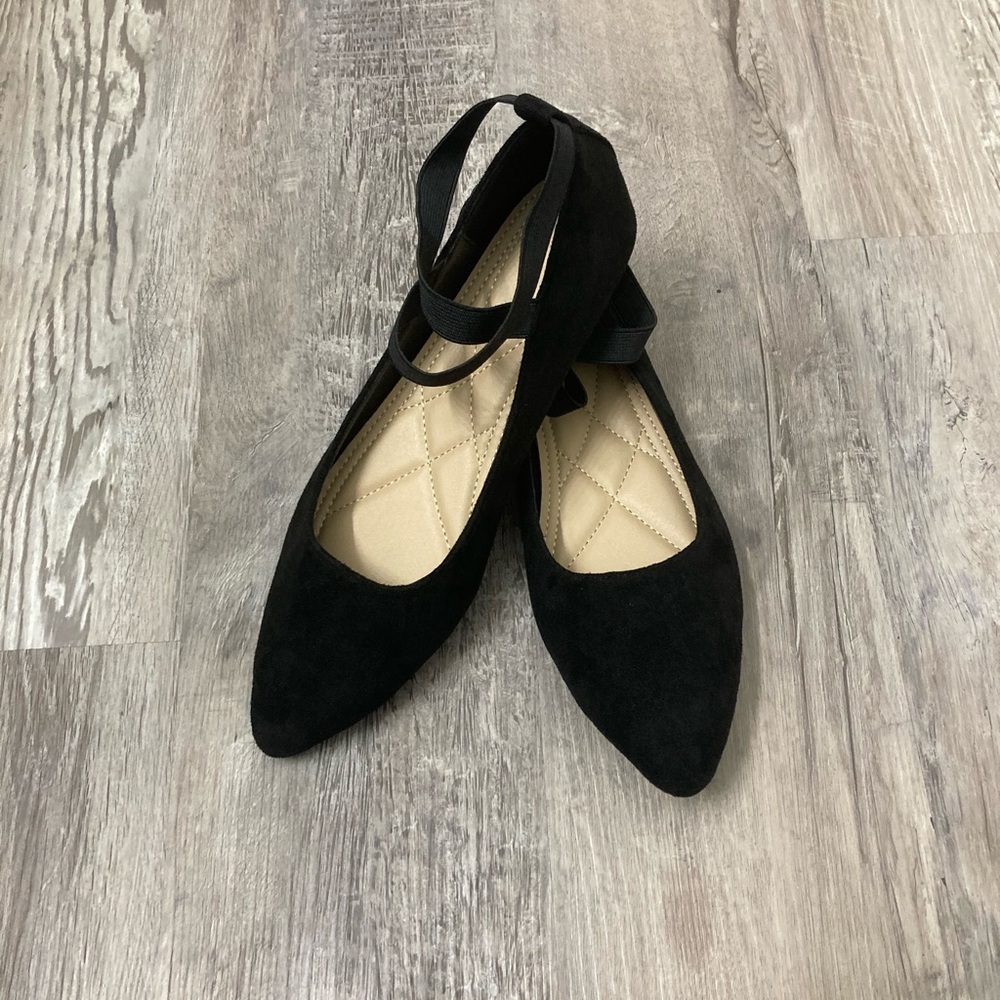 Black shoes. Size 9.